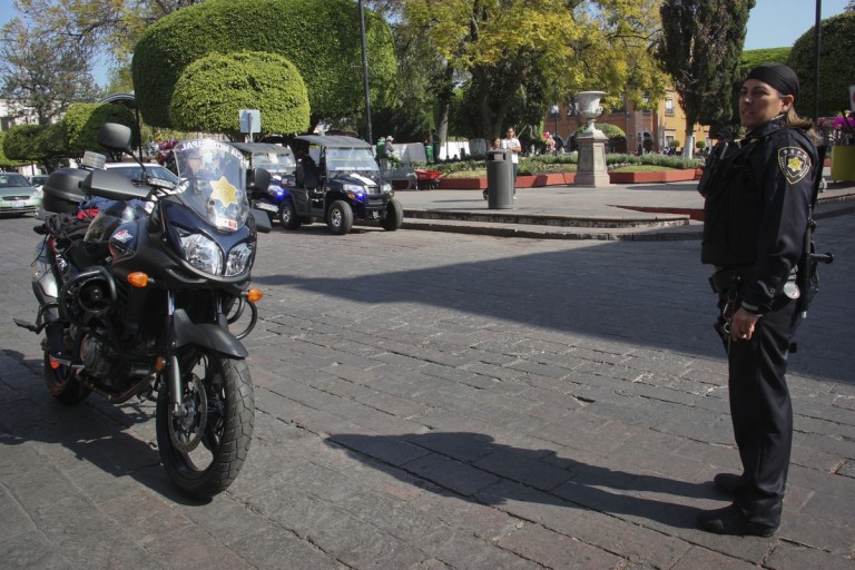 CERRARAN PRIMER CUADRO DE LA CIUDAD_CD_4