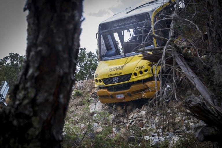 Desbarranca camion en San Joaquin_DC_ _13