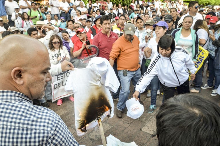 Más de 3hrs de Protestas en Desfile del día del Trabajo_AD__2