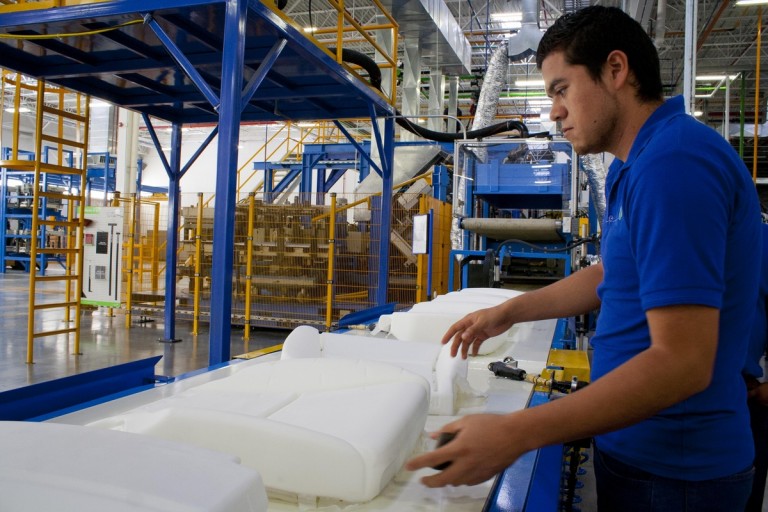 JOHNSON CONTROLS ABRE SUS PUERTAS EN QUERÉTARO_RS__39-13