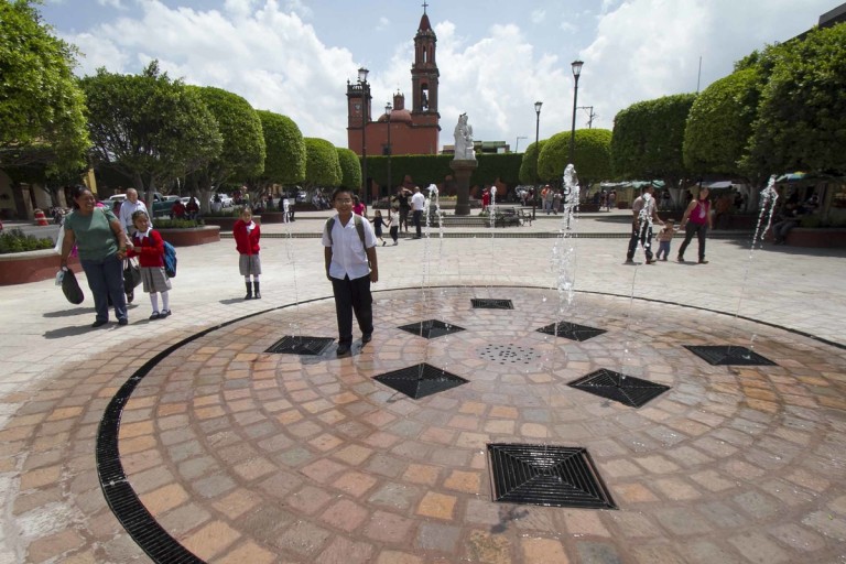 Re-abren Jardín de la Familia en SJR04