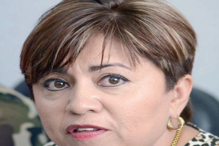 Asegura que no se ha liquidado el adeudo. Foto: Especial