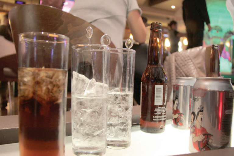 Ferrusca resaltó que los recibos estaban firmados por el exalcalde. Foto: Especial