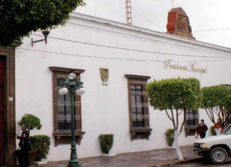 Ferrusca Ortíz precisó que algunas facturas sumaban más de 90 mil pesos. Foto: Especial