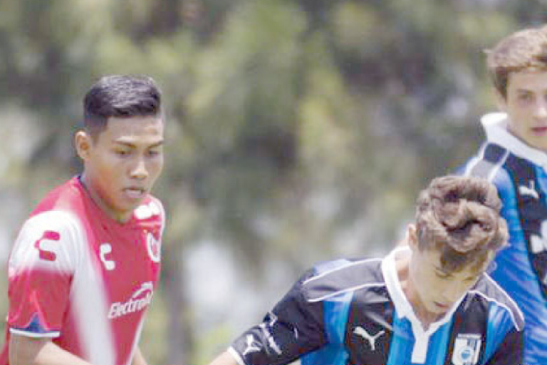 Gallos Sub-17 obtienen su primera victoria. Foto: Especial