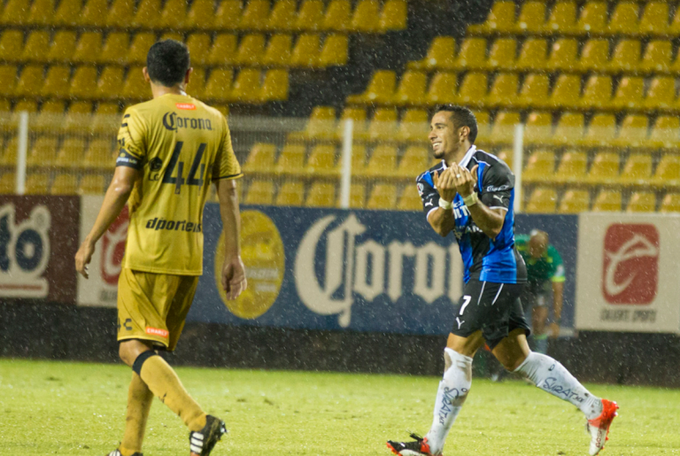 Gallos venció 2-1 a Dorados. Foto: Especial
