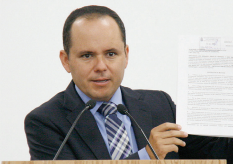 Gerardo Ángeles Herrera recibio el respaldo de su bancada. Foto: Especial