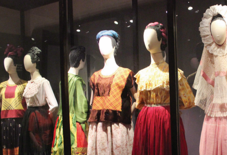 Orgullosa de sus raíces, siempre portó los trajes regionales. Foto: Especial