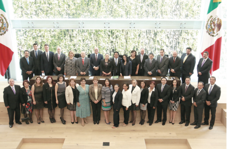Diputados asisten a rendición de cuentas. Foto: Especial