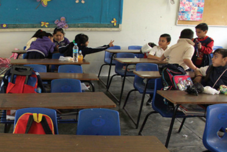 Atentos y preparados a falta de profesores. Foto: Especial