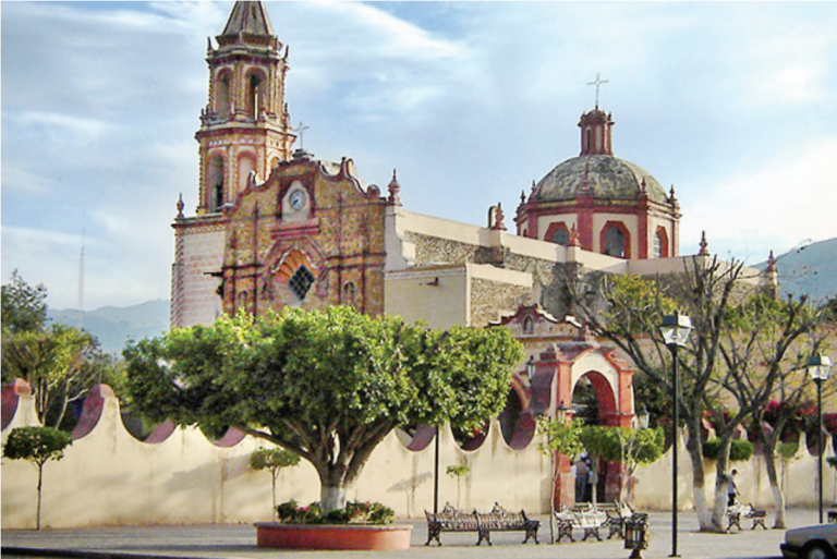 El programa genera un vínculo entre universitarios y comunidad. Foto: Especial