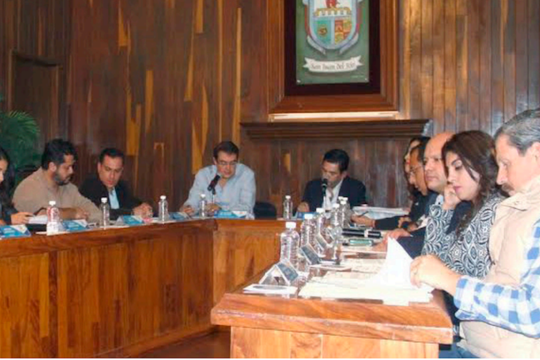 Llama Ortíz Proal a respetar la ley. Foto: Especial