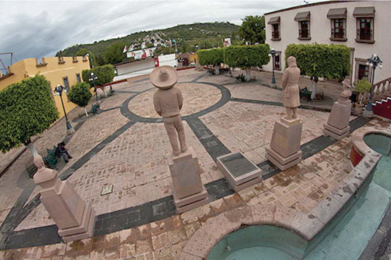 Muestra interés RA en servicio de El Marqués. Foto: Especial