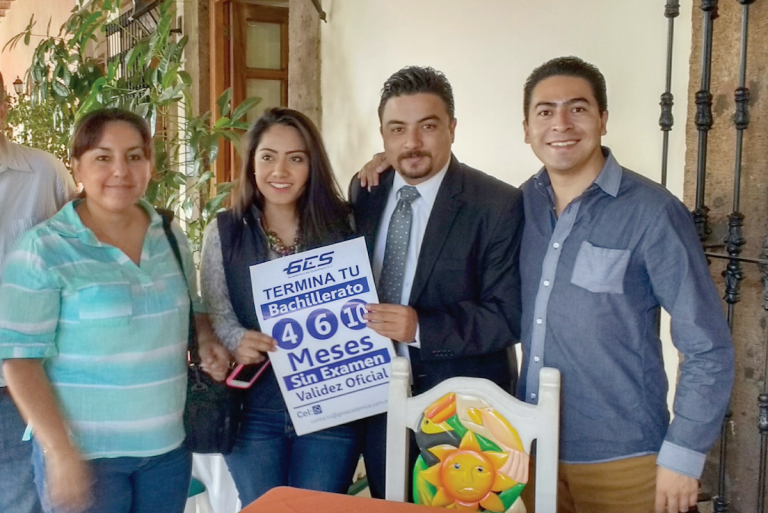 Ofrecen curso para concluir bachillerato. Foto: Especial