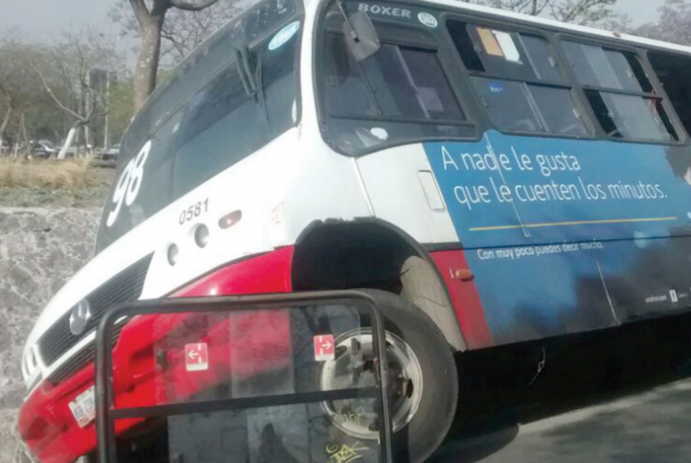 Otros 3 suspendidos por el consumo de alcohol. Foto: Especial