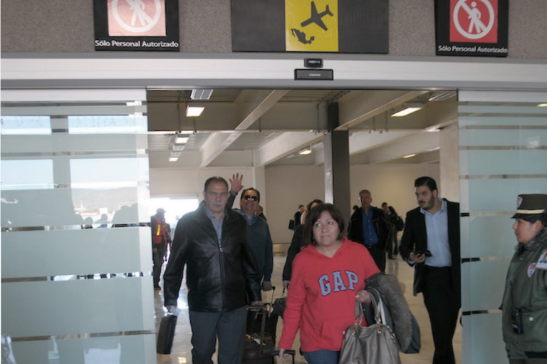 Piden tomar precauciones sobre todo en internet. Foto: Especial