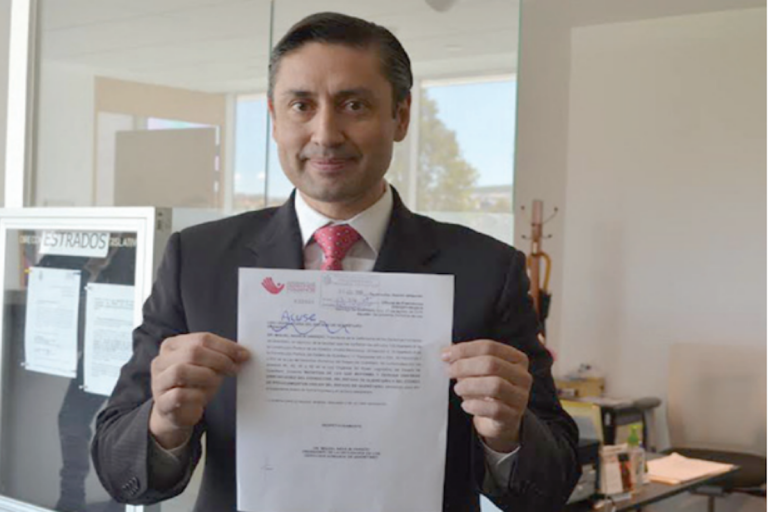 Presenta iniciativa al congreso. Foto: Especial