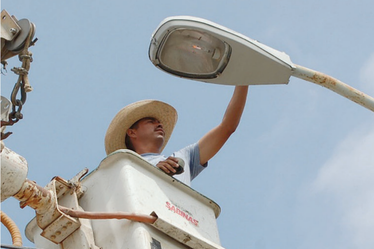 Realizan devoluciones de impuestos y multas. Foto: Especial
