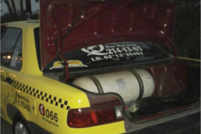 Una pareja lo despojó de sus pertenencias. Foto: Especial