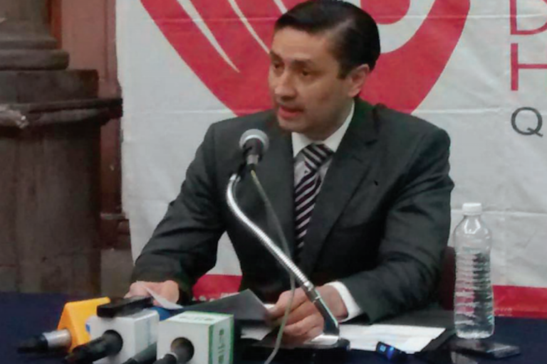 Acuden comerciantes a DDHQ. Foto: Especial