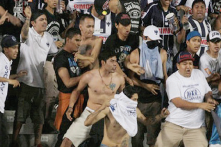 Buscan erradicar violencia en el estadio. Foto: Especial