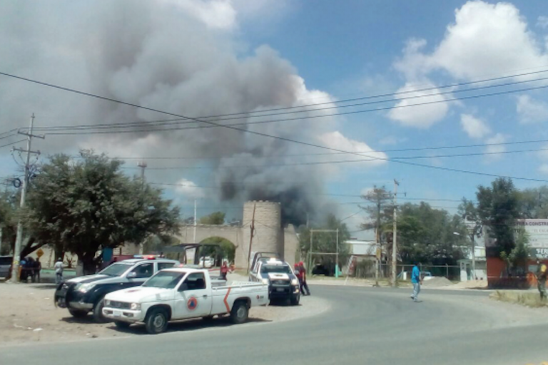 Colaboraron 5 municipios para apagar el fuego. Foto: Especial