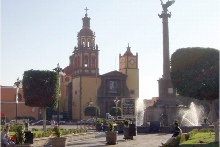 Demandan por adeudos. Foto: Especial