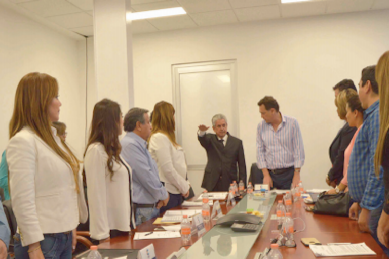 El objetivo es sacar el trabajo adelante. Foto: Especial