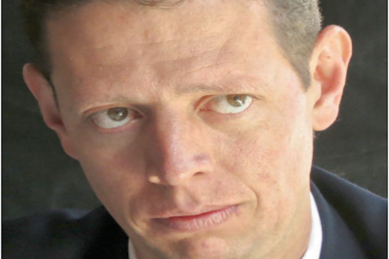 No tiene prisa el PRI por aprobar matrimonios.. Foto: Especial