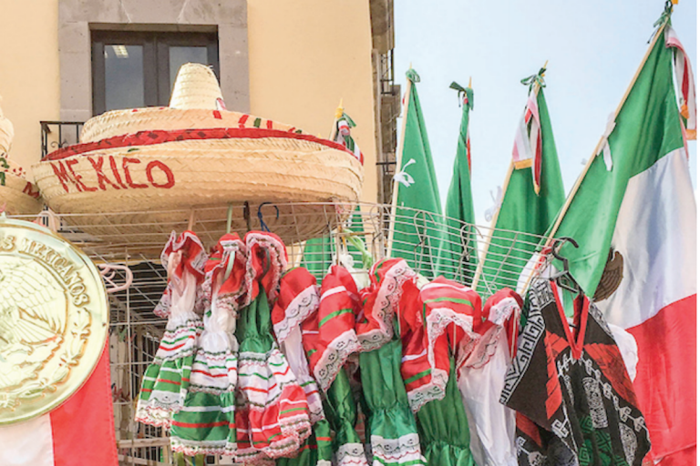 Otorgan permisos a comerciantes por festejos. Foto: Especial