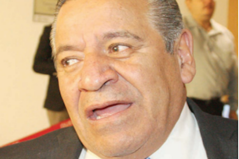 Padres de familia piden no fusionar grupos. Foto: Especial