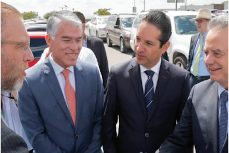 Precio del dólar puede influir en costos. Foto: Especial