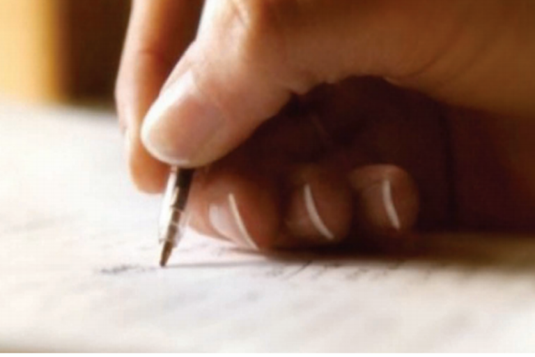 Advierte a funcionarios sobre su declaración patrimonial. Foto: Especial