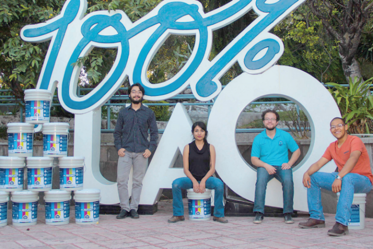 Crean pintura. Foto: Especial