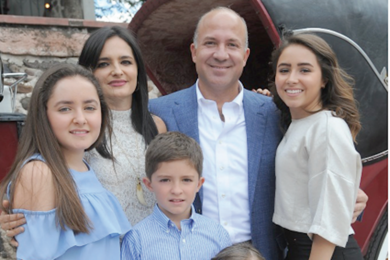 Fue colmado del cariño de su familia. Foto: Especial