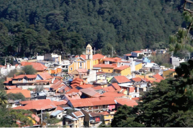 Habitantes deben ver reflejado su pago de impuestos. Foto: Especial