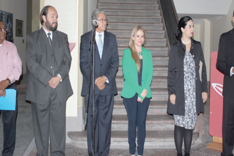 La línea de honor de la exposición. Foto: Especial