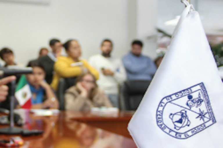 Pancho estará pendiente de presupuesto a la UAQ. Foto: Especial