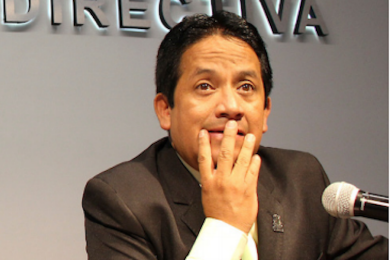 Pide a gobernador conocer intereses o condiciones. Foto: Especial