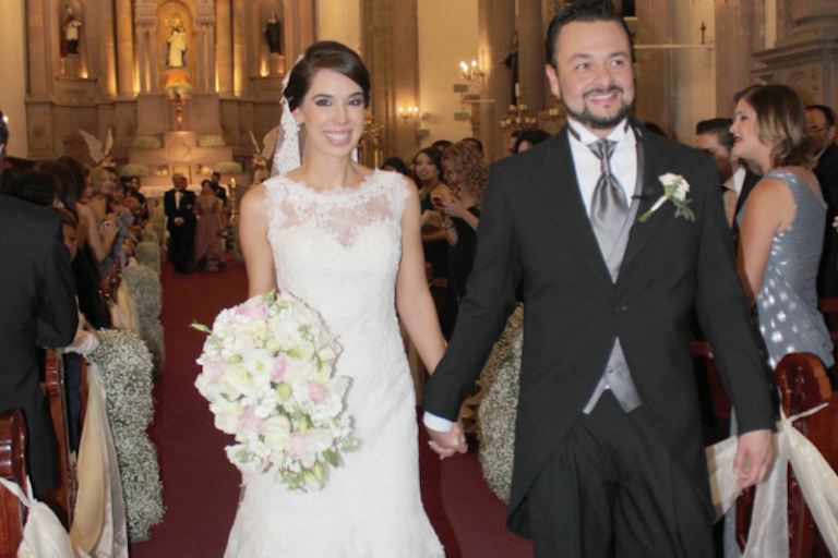 Salieron convertidos en esposos. Foto: Especial