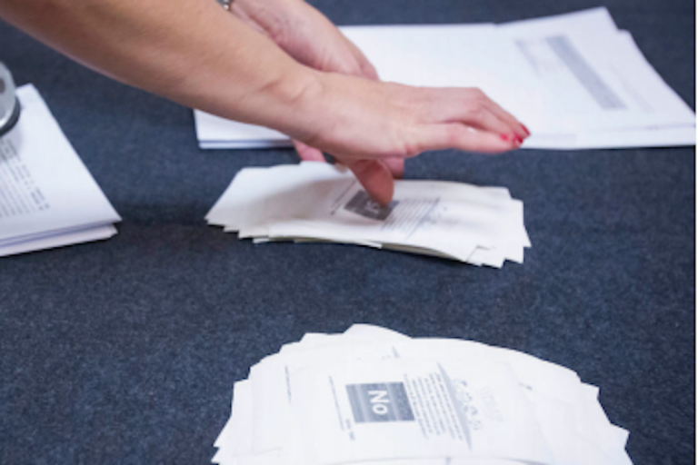 Se abrieron urnas para realizar un conteo. Foto: Especial