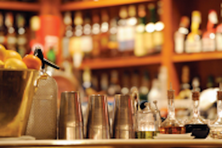 Serán revisados alrededor de 30 bares. Foto: Especial