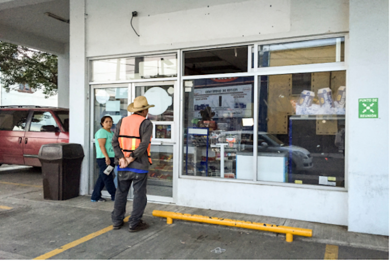 Buscan que negocios cumplan con las normas. Foto: Especial