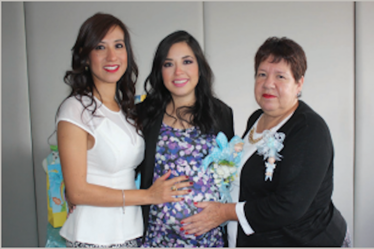 Disfruta de su maternidad y de su hijo Leonardo. Foto: Especial