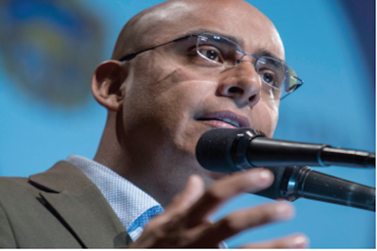 Mano firme contra la corrupción. Foto: Especial