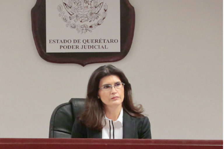 Todavía hay asuntos que atender con el viejo sistema. Foto: Especial