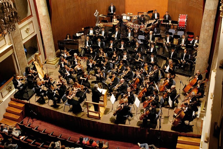 ofeq-revueltas-noche-mayas-01