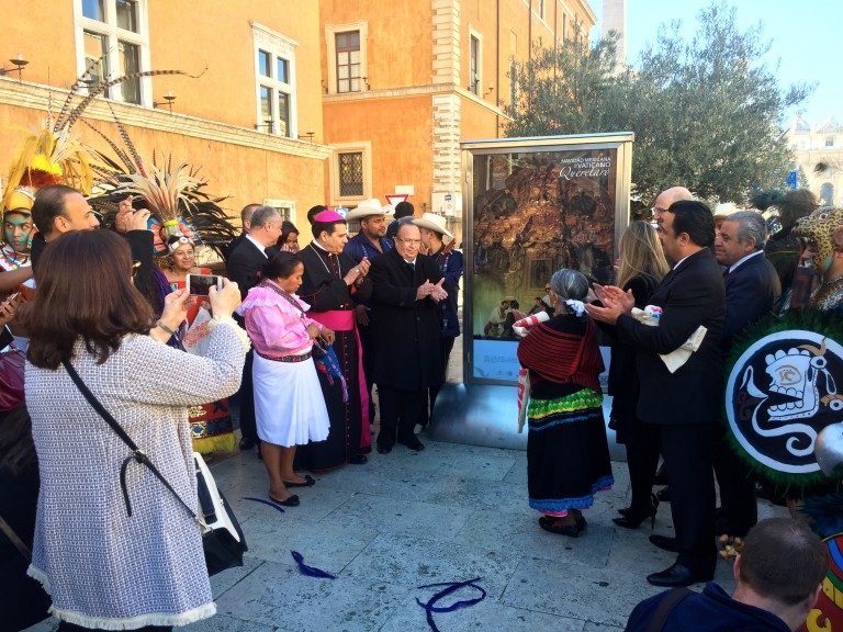 ARTESANÍAS NAVIDEÑAS QUERETANAS EN EL VATICANO