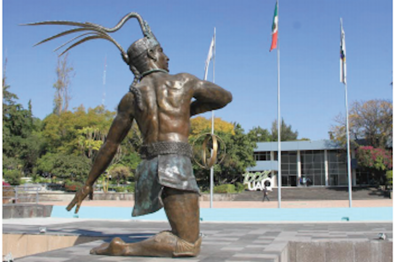 Asegura que sólo debe 20 mdp. Foto: Especial