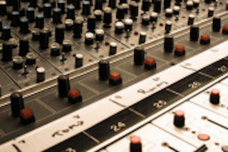 Busca a responsable de audio. Foto: Especial